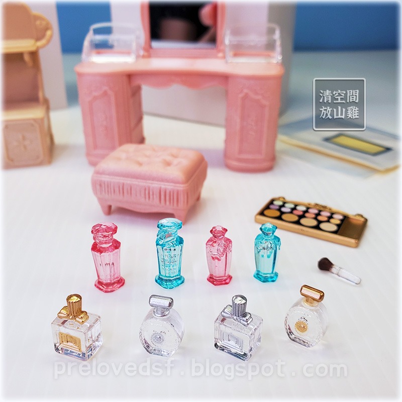 森林家族 TOWN城鎮系列 飾品小舖 包包飾品展示櫃 化妝桌 化妝品 二手〈清空間放山雞〉-細節圖2