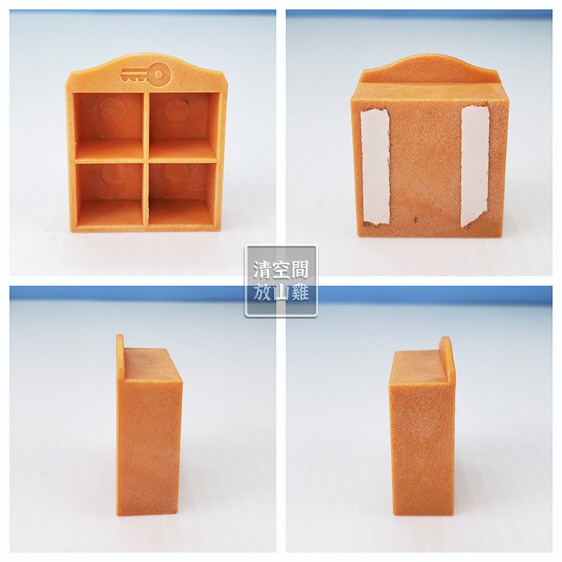 森林家族 英版紅色大飯店零件 接待櫃台 接待鈴 鑰匙 鑰匙櫃 行李箱 行李架 B組 二手無盒 絕版〈清空間放山雞〉-細節圖6