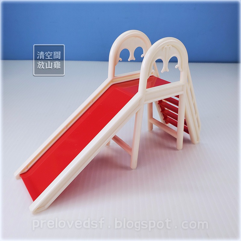 1985 BANDAI 早期家具配件 紅色溜滑梯 可搭森林家族 日本製 二手有盒 絕版〈清空間放山雞〉-細節圖2