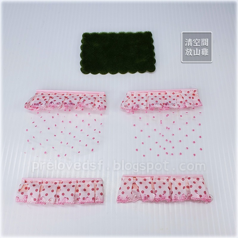 1985 BANDAI 早期家具配件 紅色衣櫃 窗簾地墊組 日本製 二手有盒 絕版〈清空間放山雞〉-細節圖5