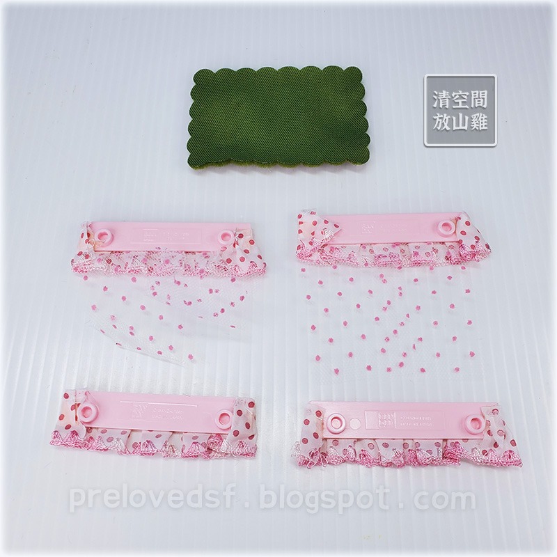 1985 BANDAI 早期家具配件 紅色衣櫃 窗簾地墊組 日本製 二手有盒 絕版〈清空間放山雞〉-細節圖6