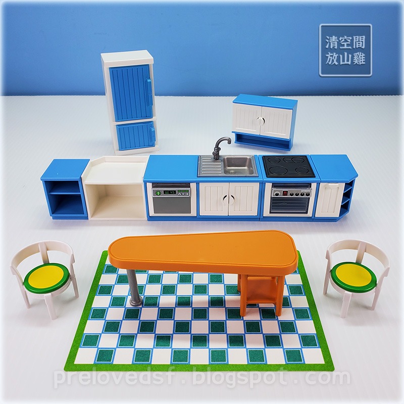 Playmobil 5329 摩比 廚房組合 流理臺 烤箱 冰箱 餐桌椅 寶寶椅 二手有盒 絕版〈清空間放山雞〉-細節圖2