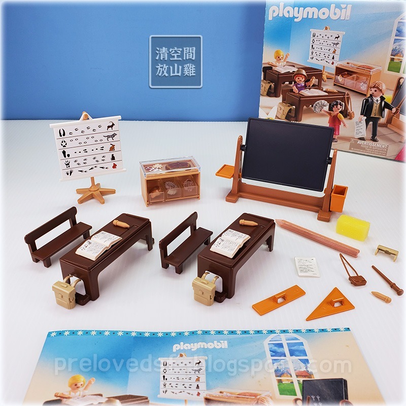 Playmobil 70253 70256 摩比 阿爾卑斯山少女 高山小屋 學校教室 二手 絕版〈清空間放山雞〉-細節圖9