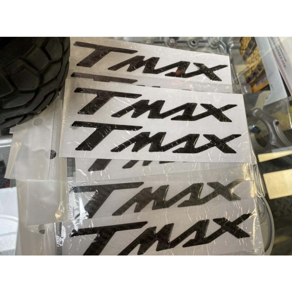 🔰RON 愛改精品🔰  全新 現貨 TMAX字樣立體貼紙 鈦色、黑色、金色、紅色 TMax560 Tmax530-細節圖4