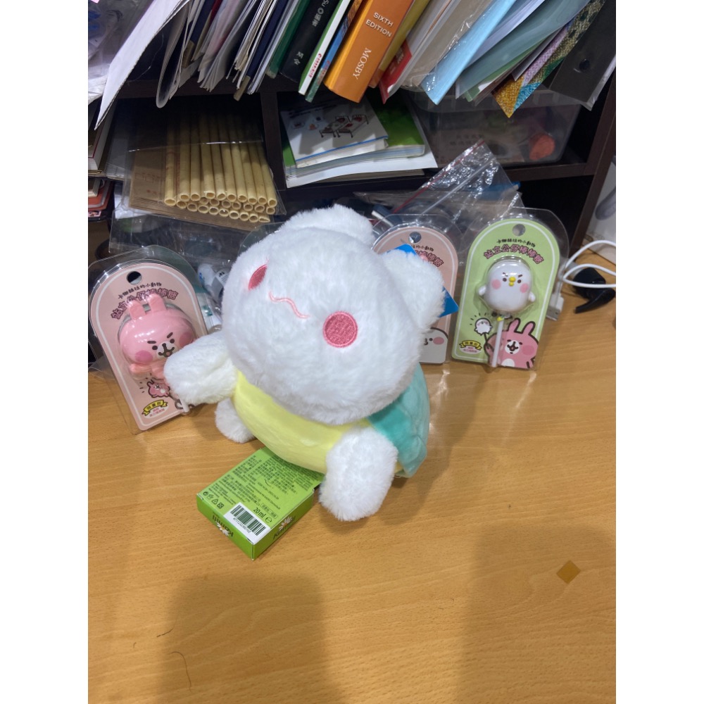 龜山派可愛絨毛娃娃一隻（不含背景其它玩具）-細節圖3