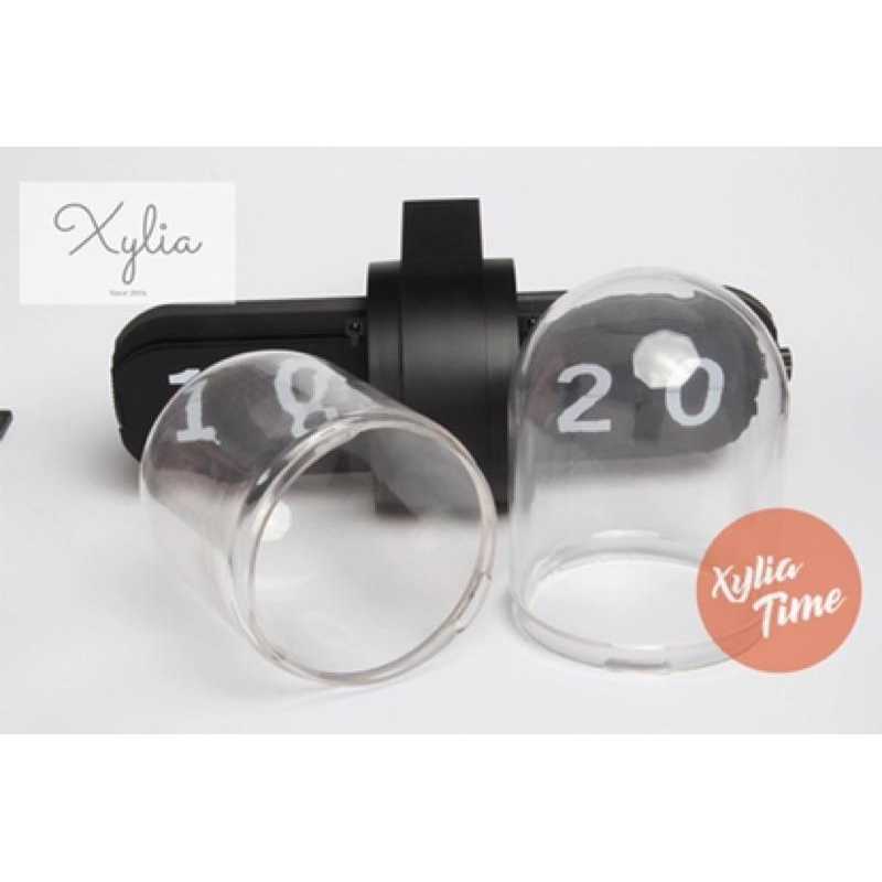 「XYLIA原廠公司貨，台灣保固請安心購買」Space幸福空間- Xylia玻璃輕噪膠囊翻頁鐘可掛可擺（原廠正品)-細節圖4