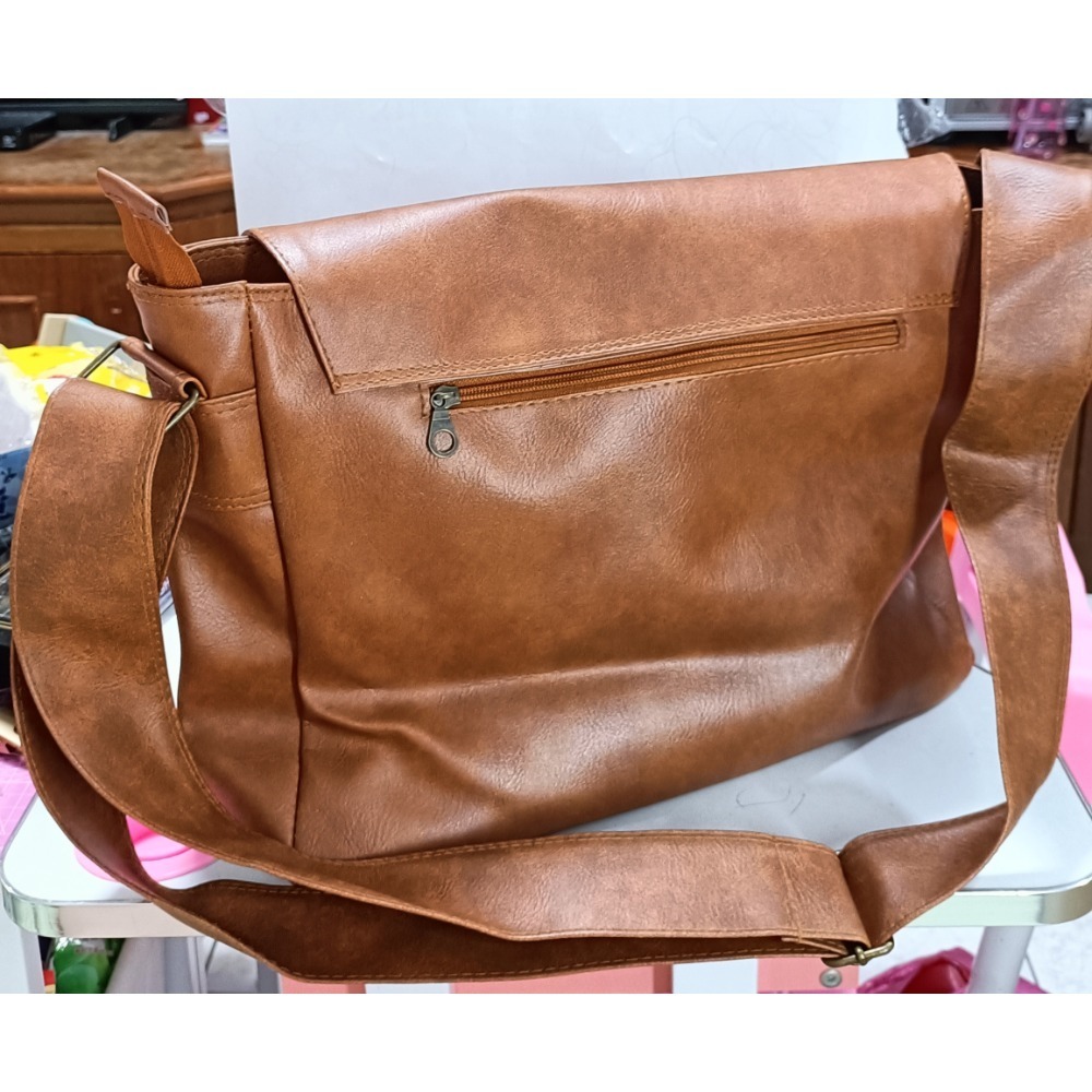 現貨泰國製 手工包 潮牌包 郵差包 書包長37×寬12.5×高27-細節圖2