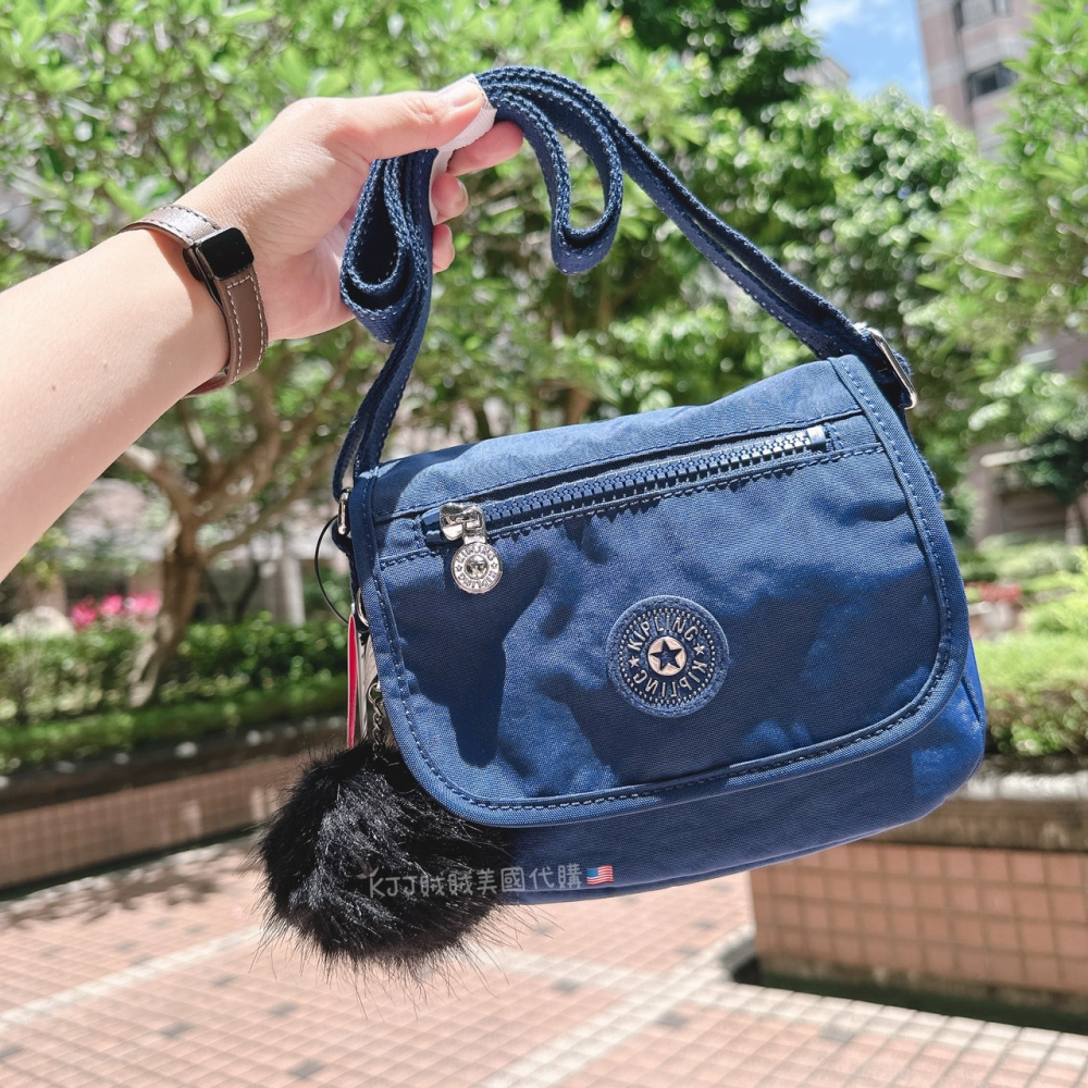 【Kipling】 Sabian 迷尼 斜背 郵差包-細節圖4