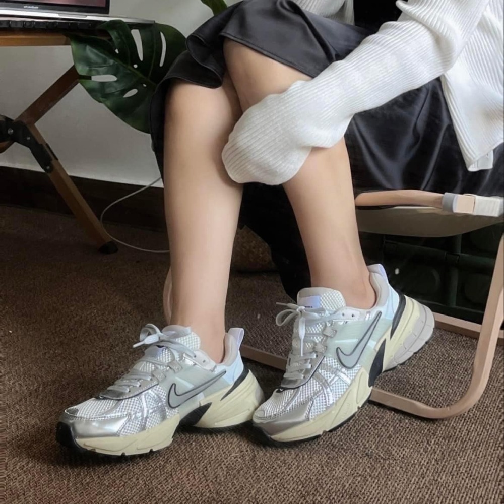 Y2K韓流復古風🌬️【NIKE】 VK2 Run💜台灣公司貨💜版型偏小，需拿大半號 鞋子-細節圖6