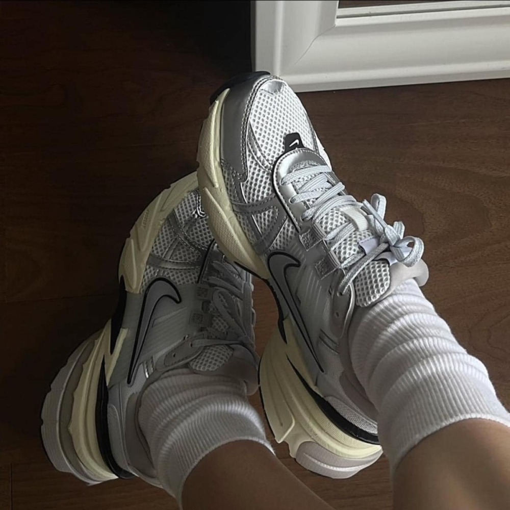 Y2K韓流復古風🌬️【NIKE】 VK2 Run💜台灣公司貨💜版型偏小，需拿大半號 鞋子-細節圖7