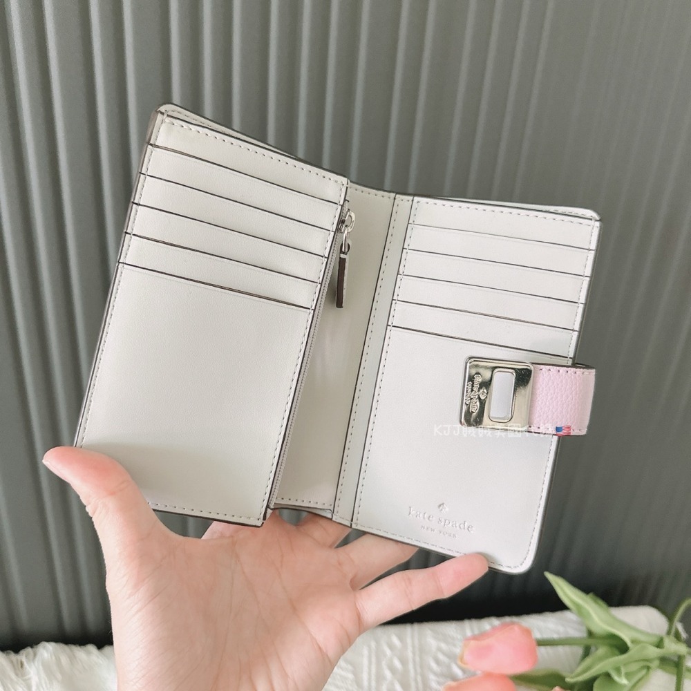 【Kate spade】KS Phoebe 粒面 皮革 雙折 撞色 旋鎖釦式 中夾 包包-細節圖4