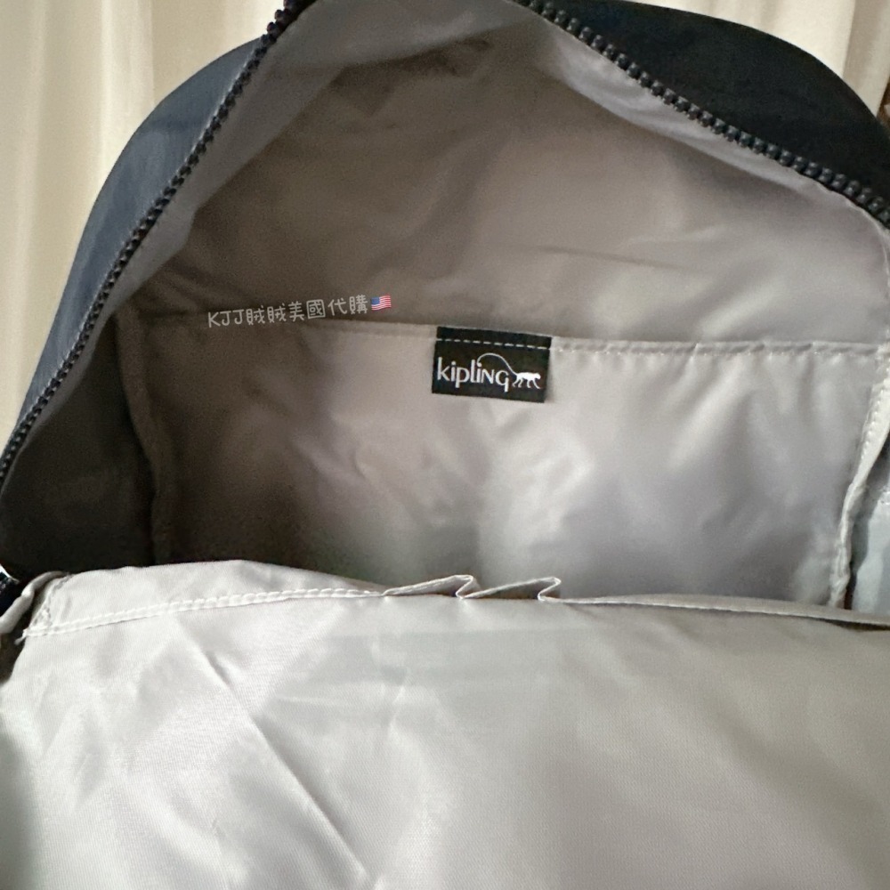 【Kipling】CHARNELL 多拉鍊 收納 後背包 媽媽包 包包 兩色可選-細節圖8