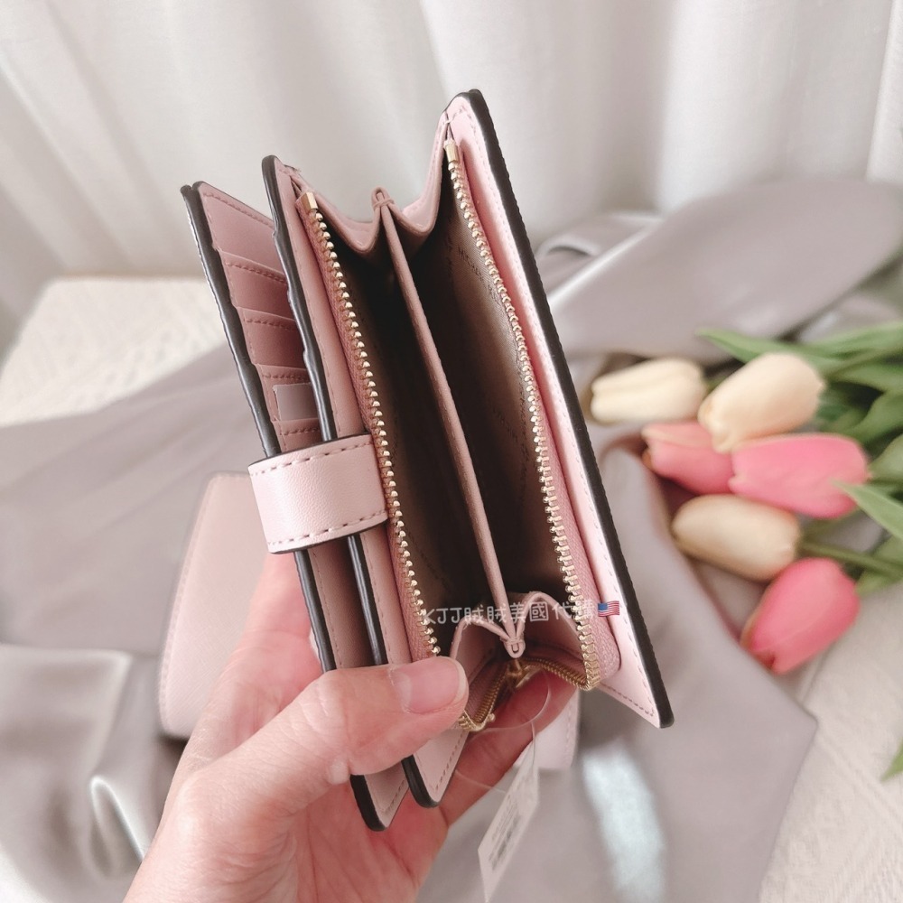 【MK】防刮 圓牌 多層 零錢 中夾 /薄款 中長夾-細節圖3