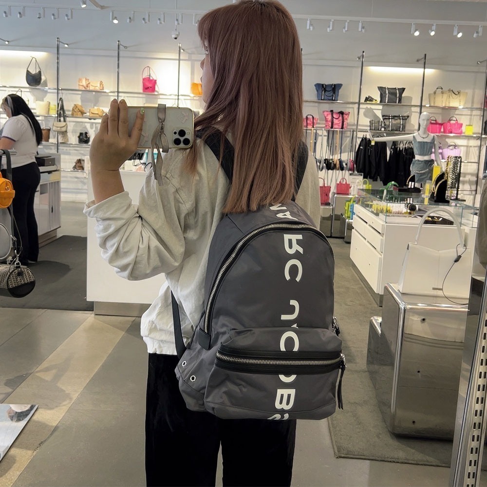 【Marc Jacobs】MJ  大字 後背包 媽媽包 過夜包-細節圖4