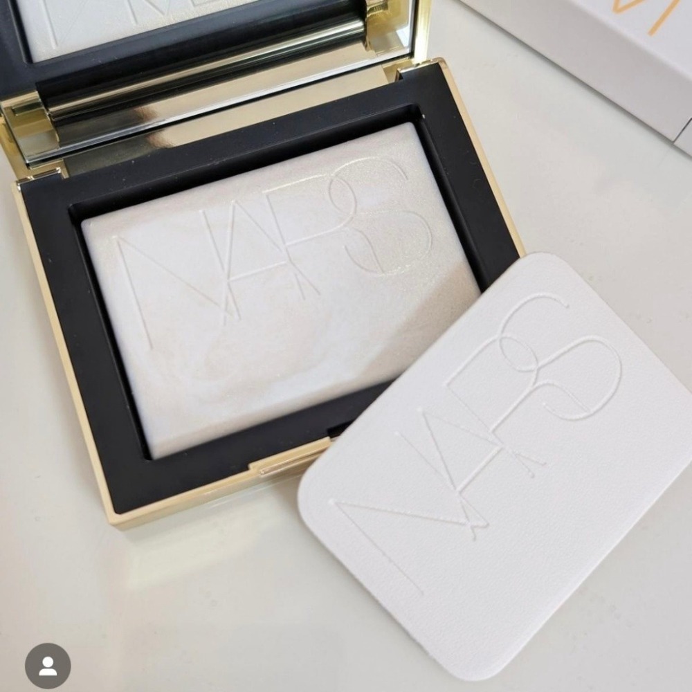 【NARS】裸光蜜粉餅 （璀璨奢金版）9.5g-細節圖4