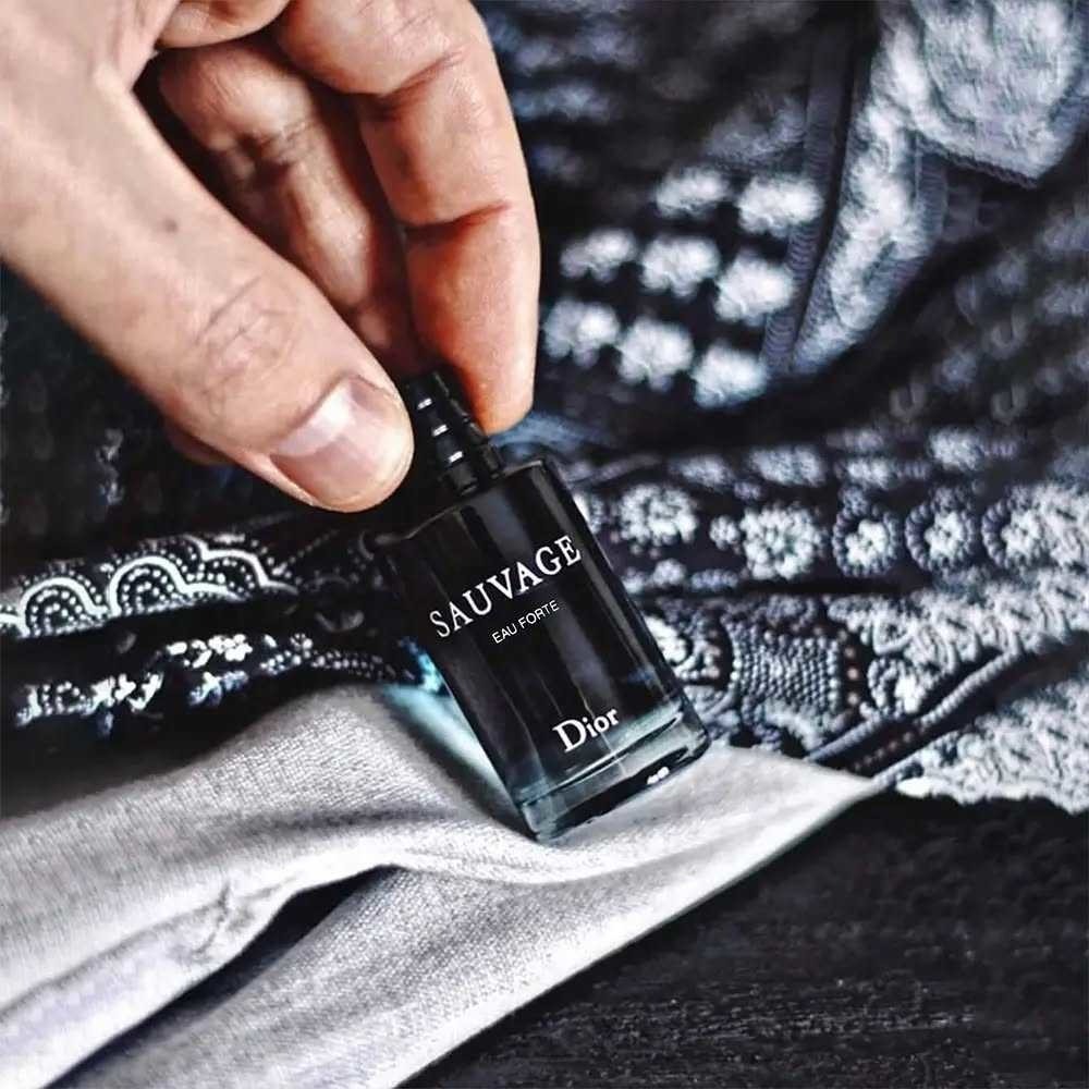 【Dior】迪奧 曠野之心 淡香水 Sauvage EDT 10ml-細節圖5