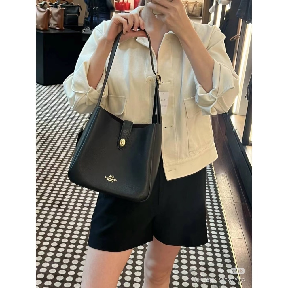 【Coach】Hadley流浪包~黑色