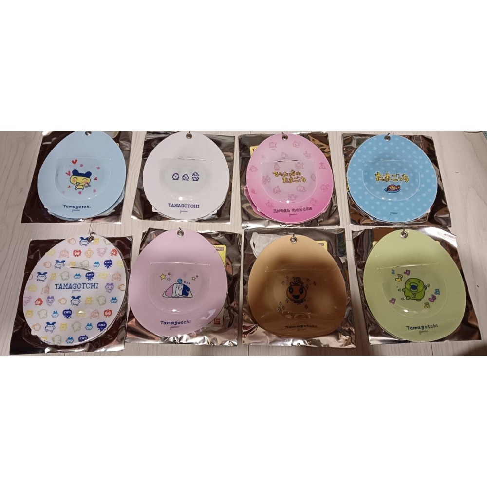 塔麻歌子 大徽章別針+保護套吊飾組合 罐章 Tamagotchi 塔麻可吉 電子雞 57mm-細節圖2