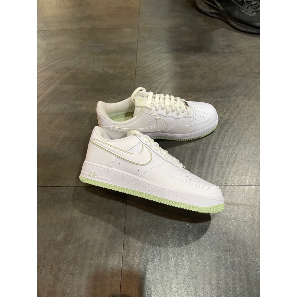 🌹斑馬團🌹Nike Air Force 1復古籃球鞋/男鞋/百搭/時尚/必強款/搶手/限量/DV0788-105-細節圖3