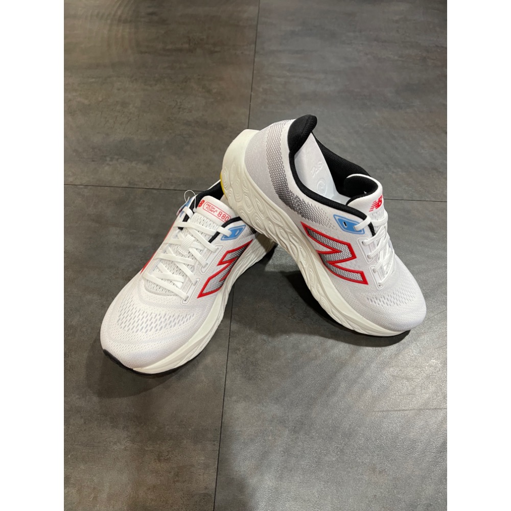 🌹斑馬團🌹Newbalance 880慢跑鞋/男鞋/2E/柔軟/舒適/百搭/寬楦頭/無車縫/輕量/M880C14-細節圖4