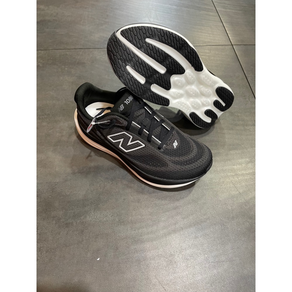 🌹斑馬團🌹Newbalance 1080慢跑鞋/男鞋/女鞋/2E/柔軟舒適/寬楦頭/無車縫/輕量/M10802FR-細節圖4