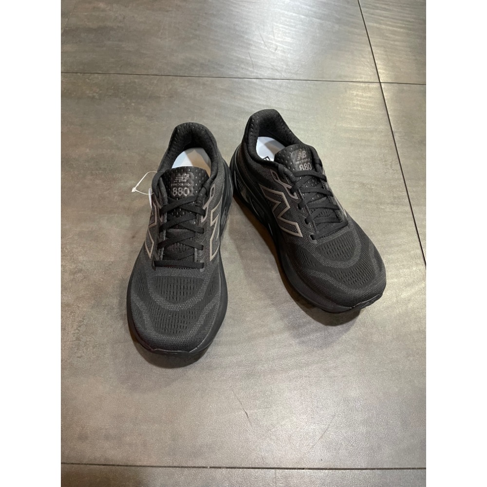 🌹斑馬團🌹Newbalance 880慢跑鞋/男鞋/2E/柔軟舒適百搭/寬楦頭/無車縫/輕量/時尚/M880K15-細節圖2