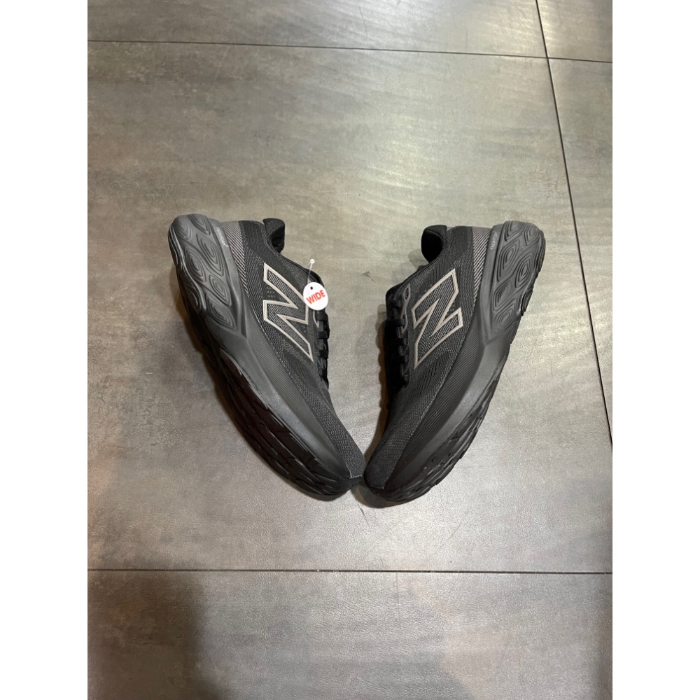 🌹斑馬團🌹Newbalance 880慢跑鞋/男鞋/2E/柔軟舒適百搭/寬楦頭/無車縫/輕量/時尚/M880K15-細節圖6