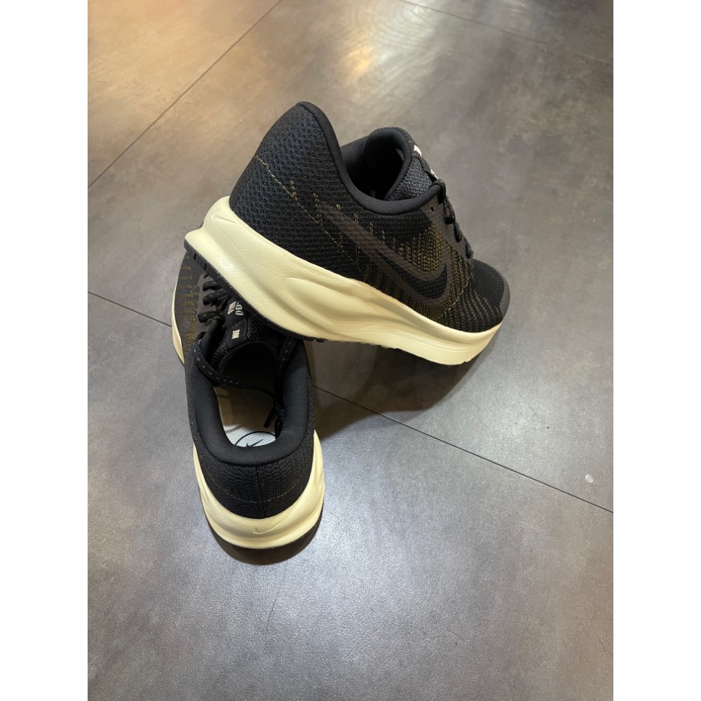 🌹斑馬團🌹Nike 慢跑鞋/男鞋/柔軟/舒適/百搭/經典/輕量/彈性/HM9594-010-細節圖6