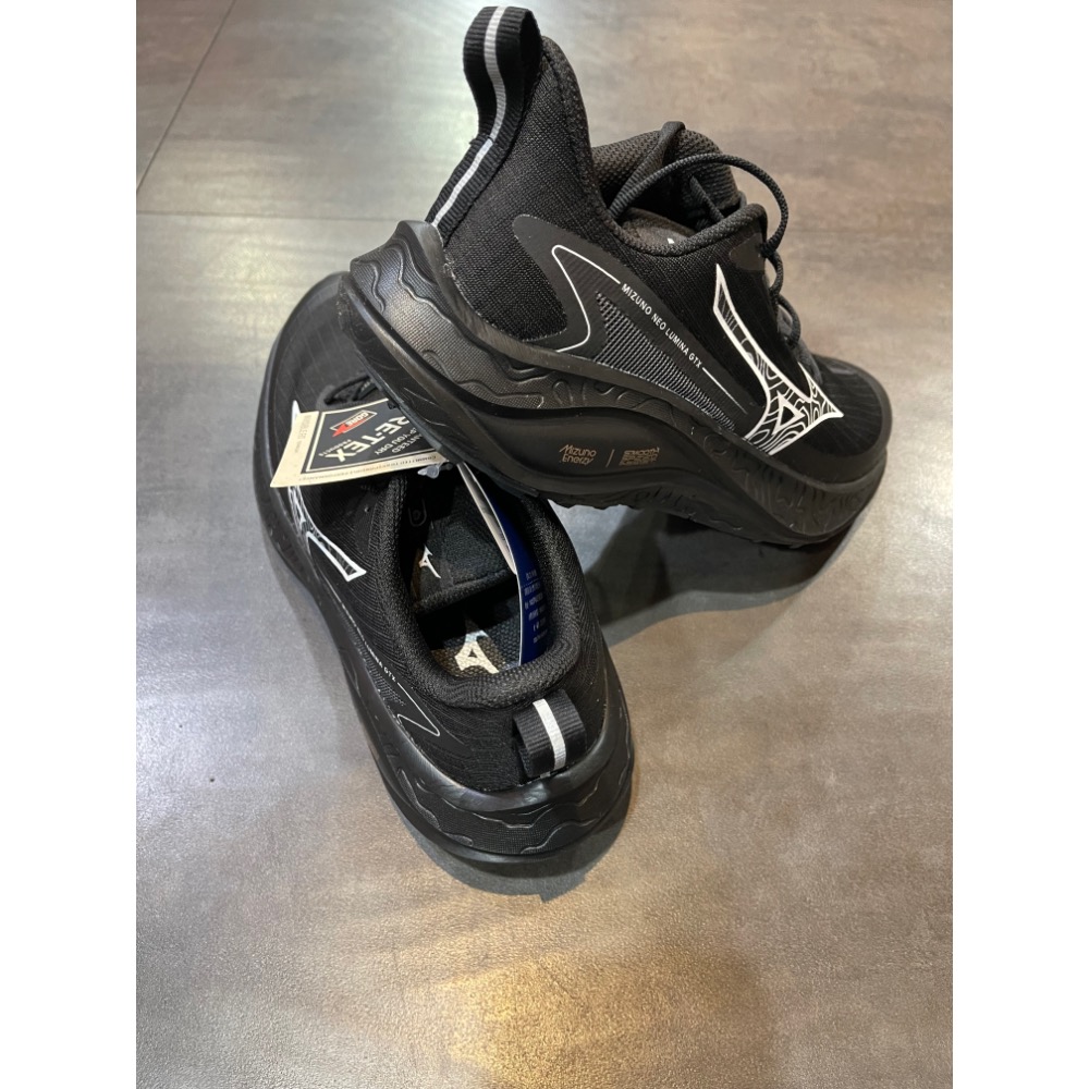 🌹斑馬團🌹Mizuno慢跑鞋/男鞋/女鞋/全尺寸/Gore-Tex/防水/柔軟/舒適/搶手/J1GJ265902-細節圖7