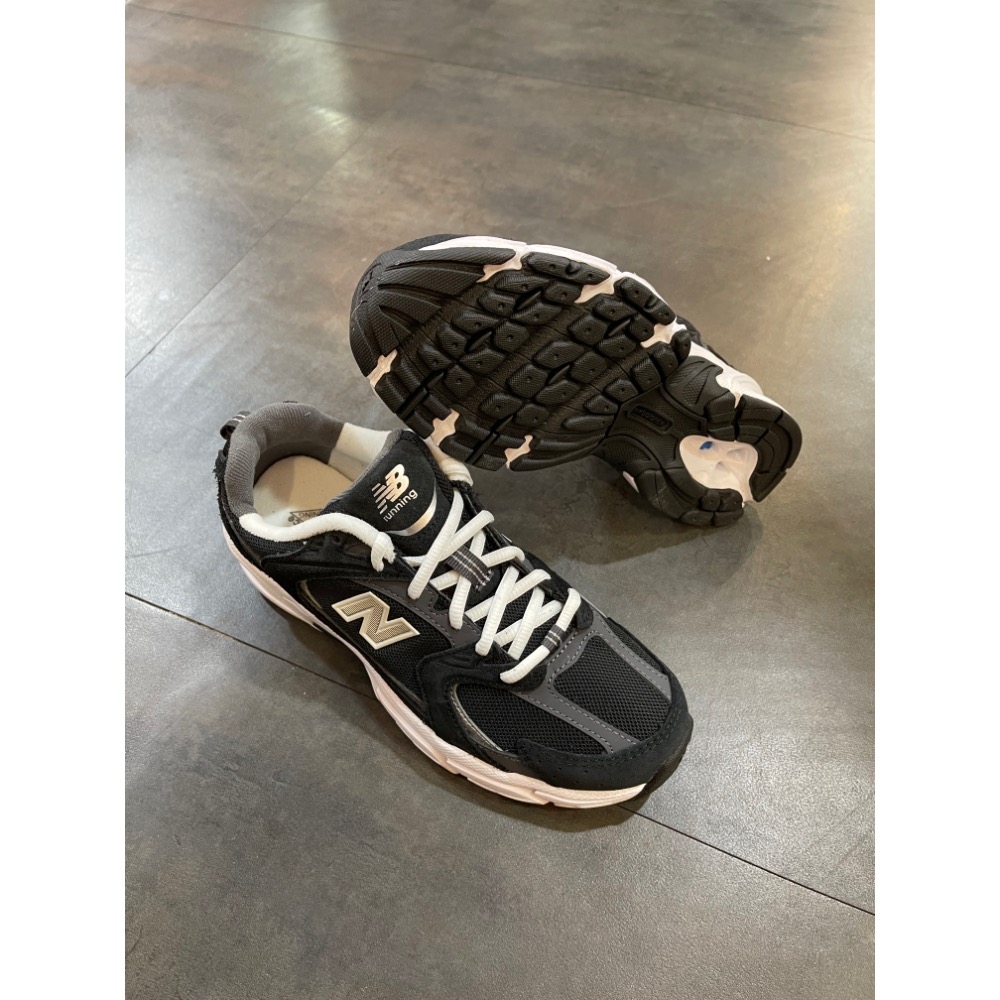 🌹斑馬團🌹Newbalance 530 慢跑鞋/男女鞋/全尺寸/情侶鞋/復古/古著/搶/柔軟舒適/MR530CC-細節圖5