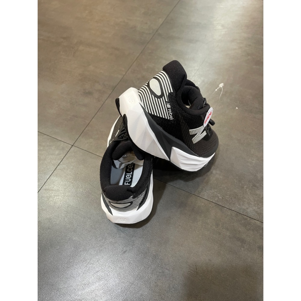 🌹斑馬團🌹搶🎉Newbalance 慢跑鞋/中童鞋/童鞋/鞋扣/免綁鞋帶/柔軟/舒適/經典/百搭/PFCX8P5-細節圖7