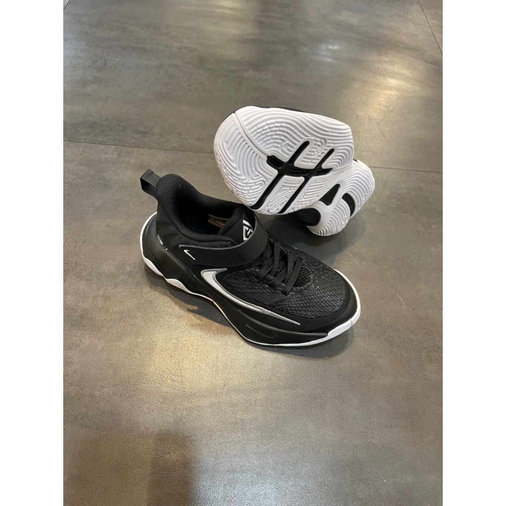 🌹斑馬團🌹Nike Freak 籃球鞋/中童鞋/GIANNIS/字母哥/Freak/耐磨/IH7665-004-細節圖5