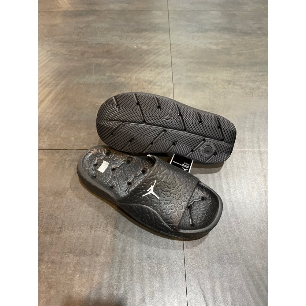 🌹斑馬團🌹Nike Jordan 拖鞋/男鞋/搶手/柔軟/舒適/百搭/新設計/US13/HQ2163-001-細節圖3