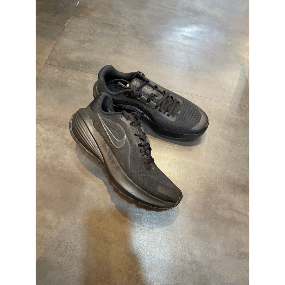 🌹斑馬團🌹Nike 慢跑鞋/男鞋/US13/13號/百搭/柔軟/舒適/輕量/全黑/透氣/彈性/IB1895-001-細節圖3