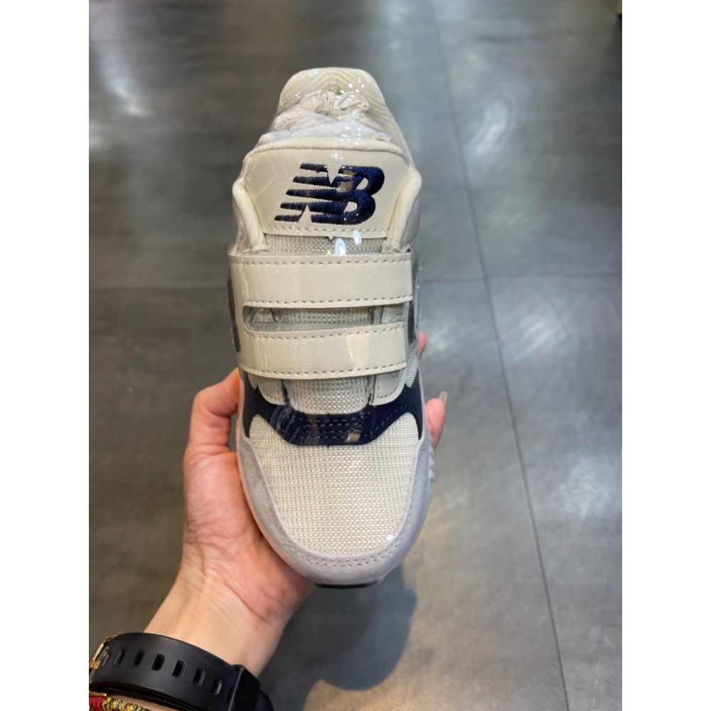 🌹斑馬團🌹Newbalance 530慢跑鞋/中童鞋/童鞋/魔鬼氈/潮流/時尚/方便/舒適/快速出貨/KV530SP-細節圖3