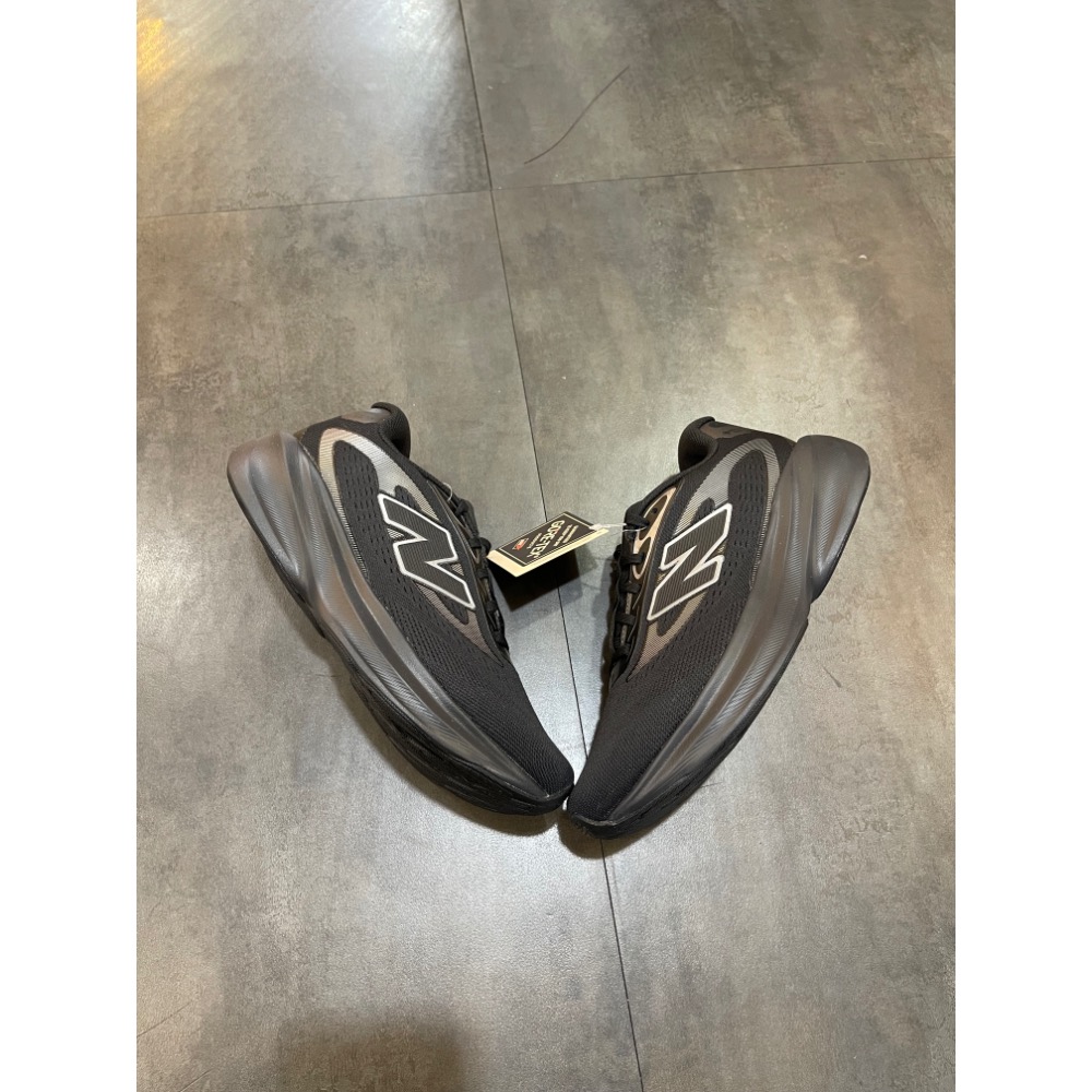 🌹斑馬團🌹Newbalance Goretex 680慢跑鞋/男鞋/2E/柔軟/防水/寬楦頭/無車縫/M680G3-細節圖10