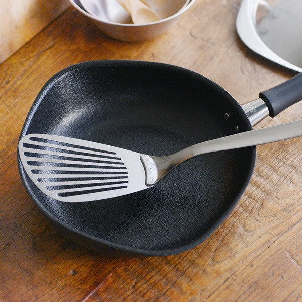 日本製 柳宗理 SORI YANAGI 18-8不鏽鋼鍋鏟/煎匙 (長型)＊db小舖＊-細節圖2