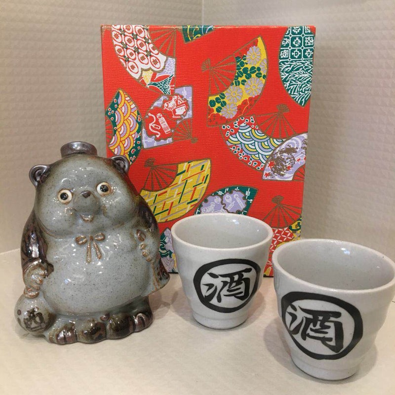 日本製 美濃燒 福狸清酒杯壺組/陶瓷酒杯組/陶瓷酒壺組/酒器 禮盒裝＊db小舖＊-細節圖6