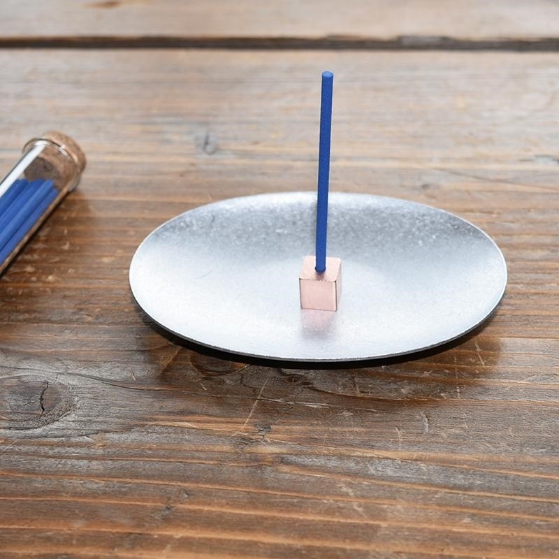 日本製 大香 金屬製香皿-銀色 香立 線香座 香插 線香台 時尚香盤 禮物-細節圖2