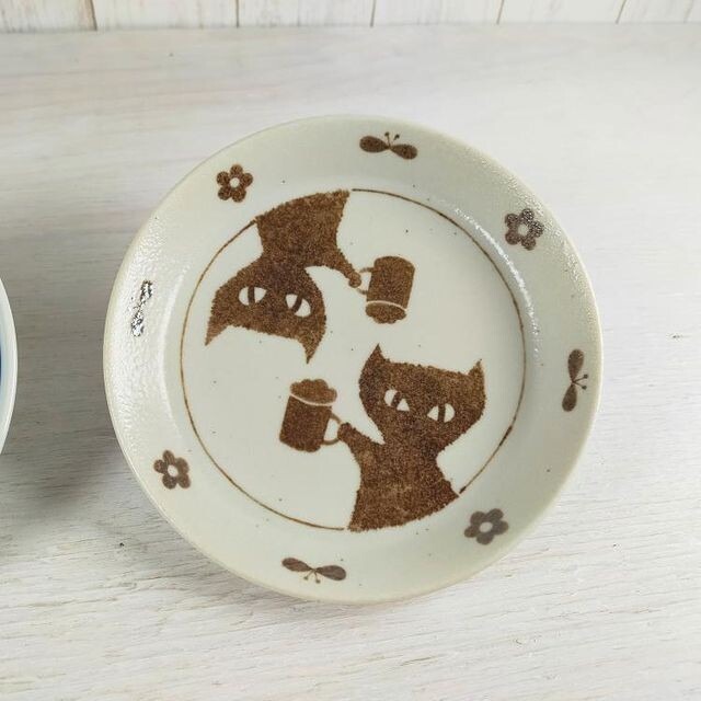 日本製 美濃燒 貓咪餐盤(乾杯) 14.3cm 甜點盤 蛋糕盤 邊盤 中型盤＊恩恩選物＊-細節圖2
