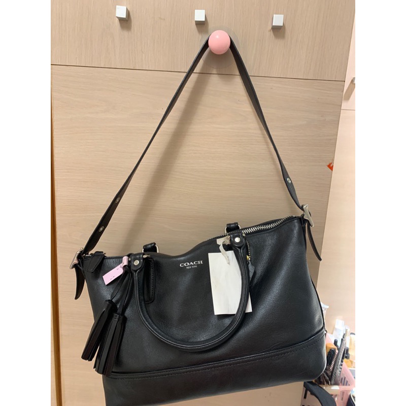 Coach 黑色牛皮側背包，接近全新，未背過-細節圖3