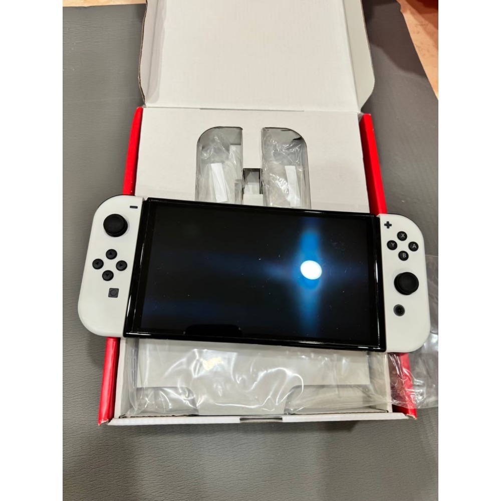 現貨 switch白色Oled主機 電量加強 新款 二手 任天堂 Nintando 遊戲 九成新 中古 台灣公司貨 NS-細節圖2