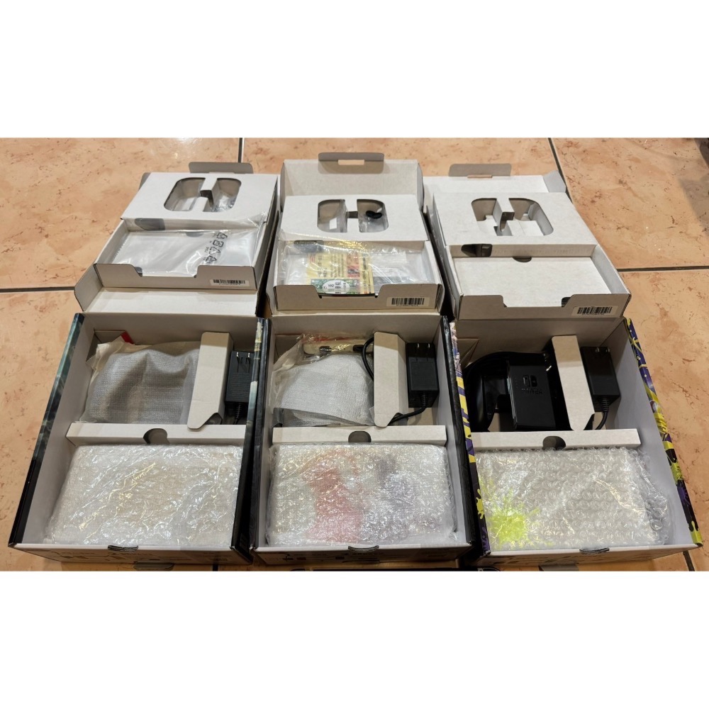 switch Oled薩爾達王國之淚寶可夢朱紫漆彈特仕主機 電量加強 二手任天堂遊戲 九成新 中古 台灣公司貨NS-細節圖4