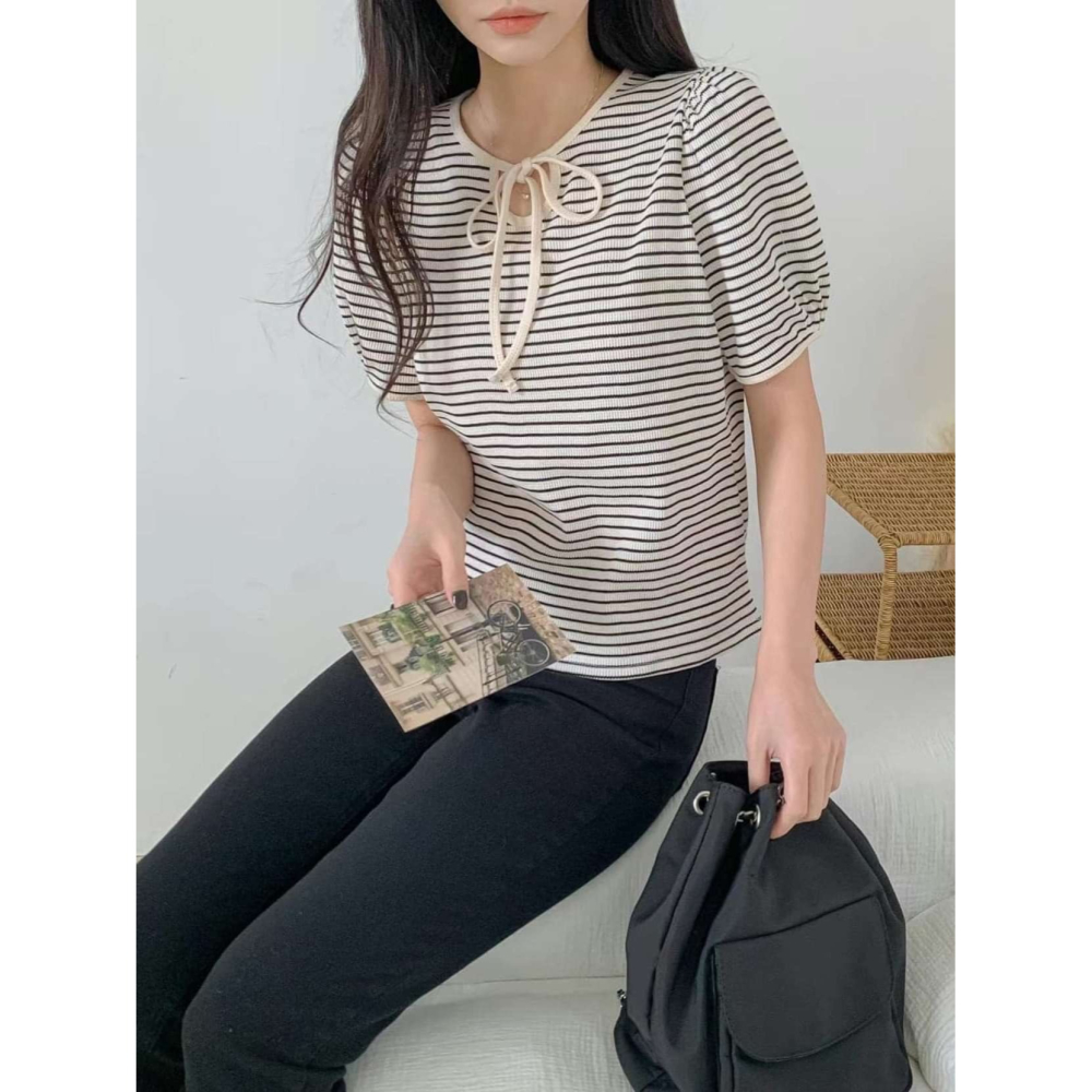 正韓泡泡袖綁帶條紋造型上衣-細節圖5