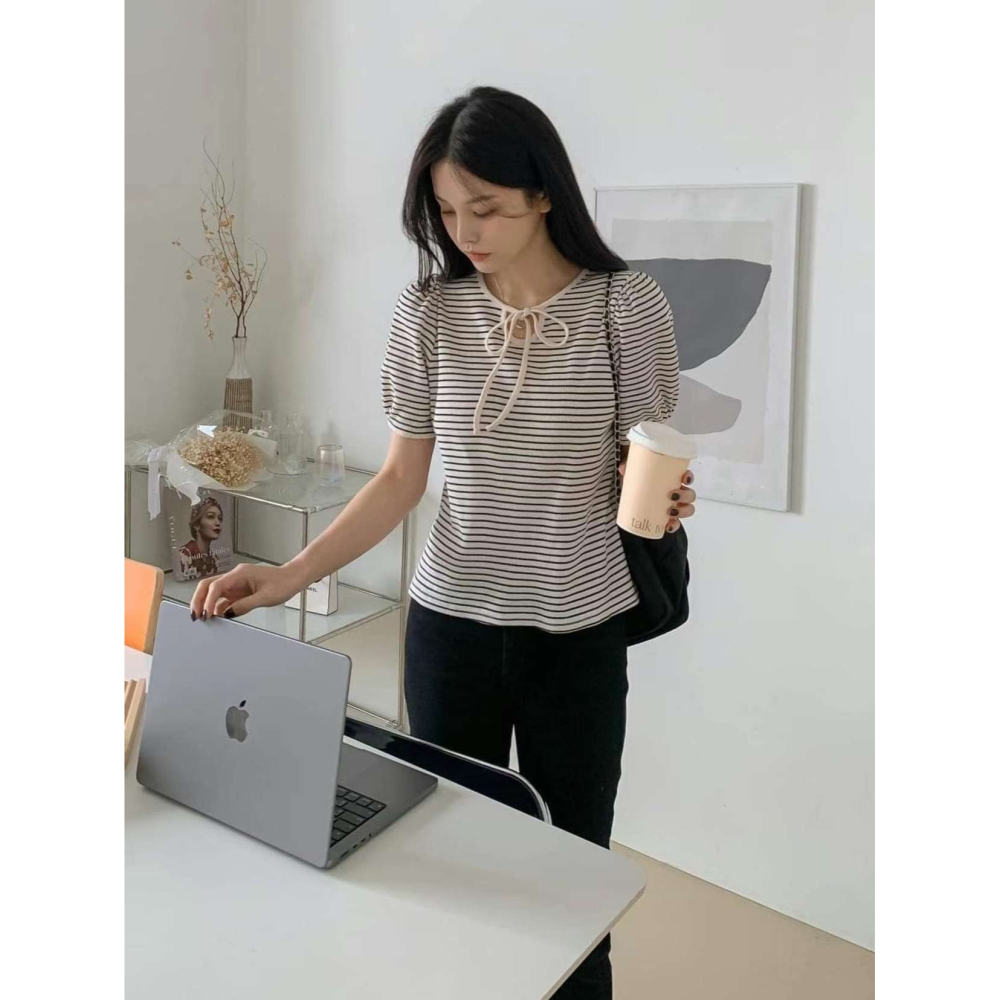 正韓泡泡袖綁帶條紋造型上衣-細節圖11