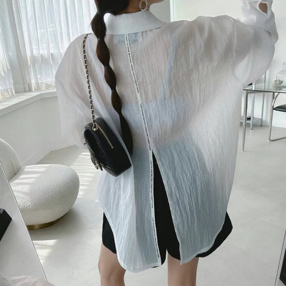 韓國女裝 Black Friday 黑五家手寫英文微皺感透透長袖襯衫-細節圖4