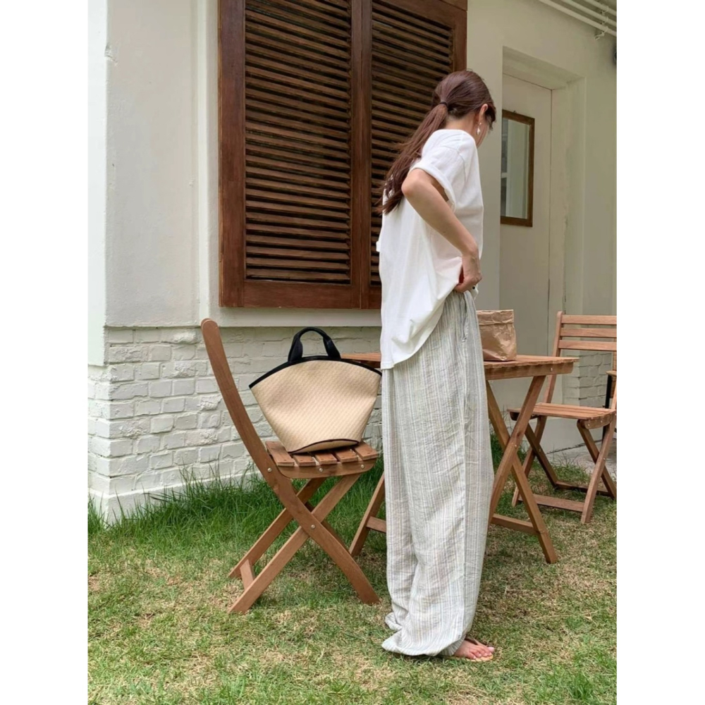 韓國女裝 Areing  淡藍直條紋抽繩褲-細節圖5