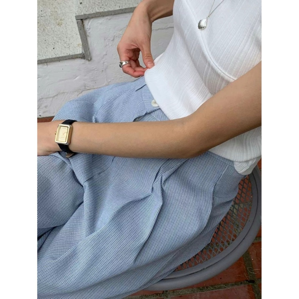 韓國女裝 Areing 直刷線打摺小寬褲-細節圖7