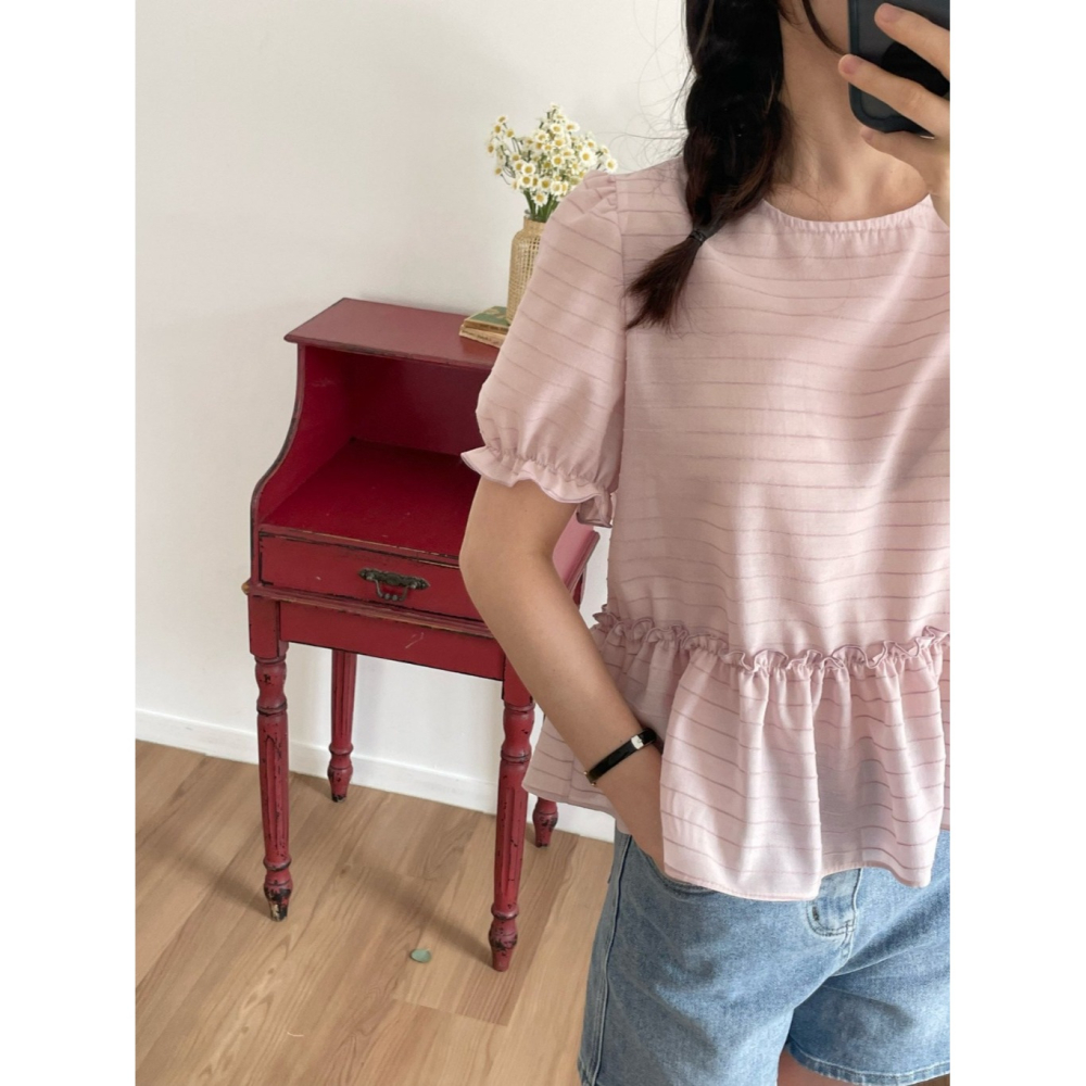 韓國女裝 Jne 優雅荷葉邊圓領短袖襯衫型上衣-細節圖3