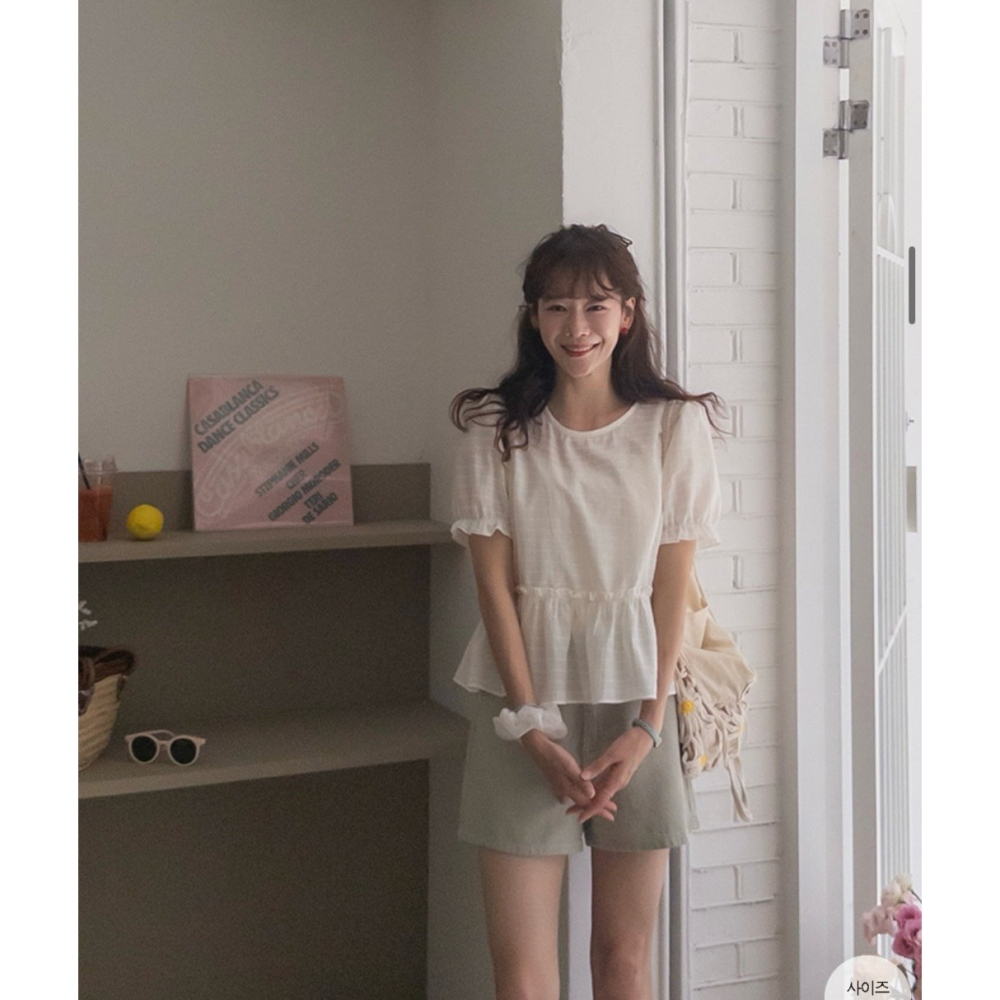 韓國女裝 Jne 優雅荷葉邊圓領短袖襯衫型上衣-細節圖6